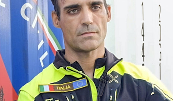 Paolo Di Bella, vigile del fuoco USAR